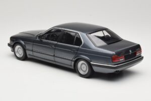 BMW 730i E32 Grey Metallic Minichamps 1:18 100023005 Pressofusione — immagine 7 di 8