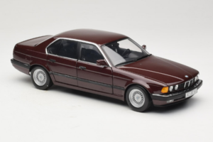 BMW 730i E32 Red Metallic Minichamps 1:18 100023001 Pressofusione — immagine 6 di 8
