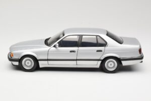 BMW 730i E32 Argento Minichamps 1:18 100023000 Pressofusione — immagine 4 di 8