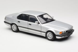 BMW 730i E32 Argento Minichamps 1:18 100023000 Pressofusione — immagine 6 di 8