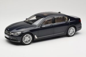 BMW 750Li F02 Imperial Blue Paragon 1:18 80432405586 Pressofusione