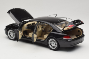 BMW 760Li E66 Individual Nero Kyosho 1:18 08573RB Pressofusione — immagine 5 di 8