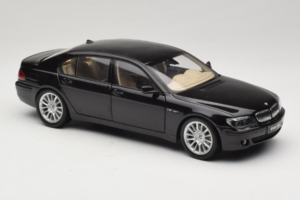 BMW 760Li E66 Individual Nero Kyosho 1:18 08573RB Pressofusione — immagine 6 di 8