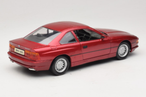 BMW 850i E31 Rosso Tchibo 1:18 36157 Pressofusione — immagine 3 di 8
