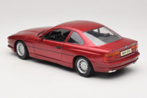 BMW 850i E31 Rosso Tchibo 1:18 36157 Pressofusione — immagine 7 di 8