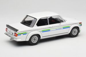 BMW Alpina 2002 E10 Turbo Bianco MCG 1:18 MCG18409-R Pressofusione — immagine 2 di 6