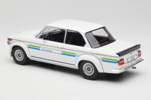 BMW Alpina 2002 E10 Turbo Bianco MCG 1:18 MCG18409-R Pressofusione — immagine 5 di 6
