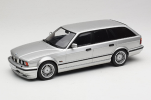 BMW Alpina B10 E34 4.6 Touring Argento MCG 1:18 MCG18332MCW Pressofusione