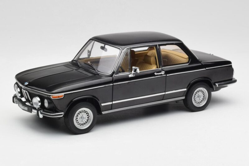 BMW 2002 L E10 Nero AUTOart 1:18 70603 Pressofusione