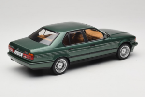 BMW Alpina B11 E32 3.5 Metallic Green MCG 1:18 MCG18233 Pressofusione — immagine 2 di 6