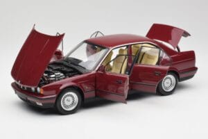 BMW 535i E34 Rosso Minichamps 1:18 100024002 Pressofusione — immagine 2 di 8