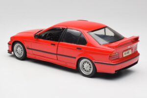 BMW 318is E36 Rosso UT Models 1:18 180024302 Pressofusione — immagine 7 di 8