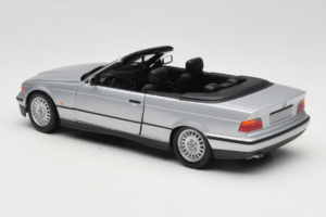 BMW 3 Series E36 Cabriolet Argento UT Models 1:18 BMW008 Pressofusione — immagine 7 di 8