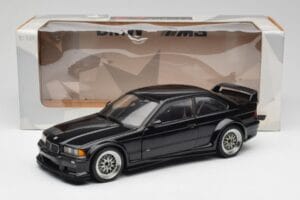 BMW E36 M3 GTR Street Cosmos Nero UT Models 1:18 20481 Pressofusione — immagine 8 di 8