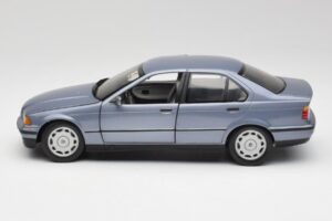 BMW 3-Series E36 Avus Blu UT Models 1:18 180023300 Pressofusione — immagine 4 di 8