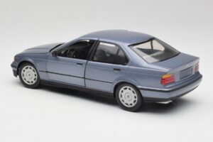 BMW 3-Series E36 Avus Blu UT Models 1:18 180023300 Pressofusione — immagine 7 di 8