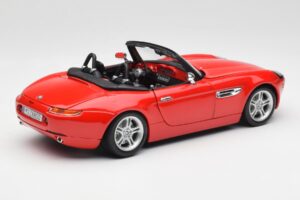 BMW Z8 E52 Roadster Rosso Brillante Bburago 1:18 12032 Pressofusione — immagine 3 di 8