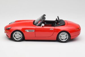 BMW Z8 E52 Roadster Rosso Brillante Bburago 1:18 12032 Pressofusione — immagine 4 di 8