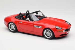 BMW Z8 E52 Roadster Rosso Brillante Bburago 1:18 12032 Pressofusione — immagine 6 di 8