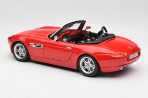 BMW Z8 E52 Roadster Rosso Brillante Bburago 1:18 12032 Pressofusione — immagine 7 di 8