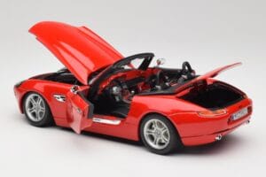 BMW Z8 E52 Rosso Bburago 1:18 Z8001 Pressofusione — immagine 5 di 8