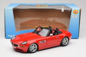 BMW Z8 E52 Rosso Bburago 1:18 Z8001 Pressofusione — immagine 8 di 8