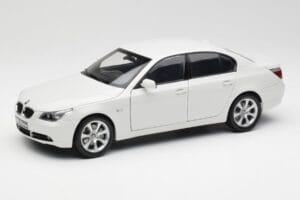 BMW E60 545i Alpine Bianco Kyosho 1:18 08591W Pressofusione