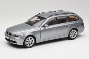 BMW 545i E61 Touring Grigio Chiaro Kyosho 1:18 80430308414 Pressofusione