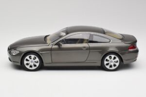 BMW 6 E63 Coupé Bronzo Chiaro Kyosho 1:18 80430153283 Pressofusione — immagine 4 di 8
