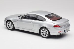 BMW 645Ci E63 Argento Kyosho 1:18 80430153285 Pressofusione — immagine 7 di 8