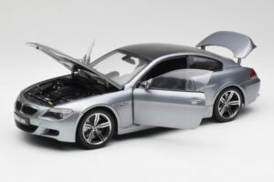 BMW M6 E63 Silver Grigio Kyosho 1:18 08703GR Pressofusione — immagine 2 di 8