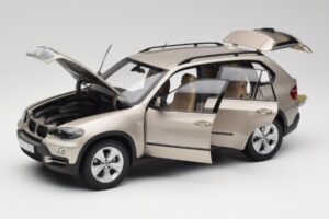 BMW X5 E70 4.8i Platinum Bronzo Metallizzato Kyosho 1:18 80430413413 Pressofusione — immagine 2 di 8