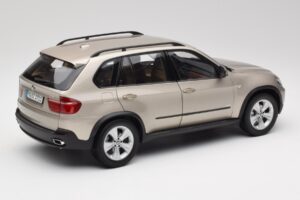 BMW X5 E70 4.8i Platinum Bronzo Metallizzato Kyosho 1:18 80430413413 Pressofusione — immagine 3 di 8