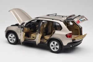 BMW X5 E70 4.8i Platinum Bronzo Metallizzato Kyosho 1:18 80430413413 Pressofusione — immagine 5 di 8