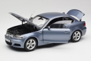 BMW 1 E82 Coupé Blu Kyosho 1:18 80430427065 Pressofusione — immagine 2 di 8