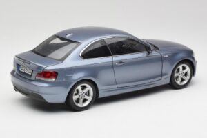 BMW 1 E82 Coupé Blu Kyosho 1:18 80430427065 Pressofusione — immagine 3 di 8
