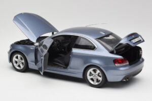 BMW 1 E82 Coupé Blu Kyosho 1:18 80430427065 Pressofusione — immagine 5 di 8