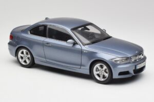 BMW 1 E82 Coupé Blu Kyosho 1:18 80430427065 Pressofusione — immagine 6 di 8