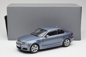 BMW 1 E82 Coupé Blu Kyosho 1:18 80430427065 Pressofusione — immagine 8 di 8