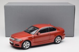 BMW 1 E82 Coupé Arancione Kyosho 1:18 80430427064 Pressofusione — immagine 8 di 8