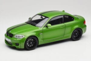 BMW Serie 1 E82 Coupe Taiga Green Metallic Minichamps 1:18 110020024 Pressofusione