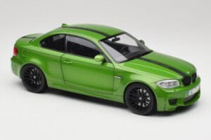 BMW Serie 1 E82 Coupe Taiga Green Metallic Minichamps 1:18 110020024 Pressofusione — immagine 6 di 8