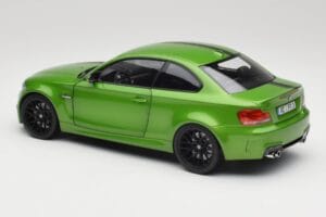 BMW Serie 1 E82 Coupe Taiga Green Metallic Minichamps 1:18 110020024 Pressofusione — immagine 7 di 8
