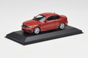 BMW 1M E82 Arancione Minichamps 1:43 413020023 Pressofusione — immagine 2 di 5