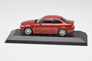 BMW 1M E82 Arancione Minichamps 1:43 413020023 Pressofusione