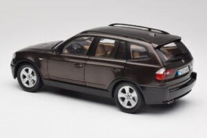 BMW X3 E83 3.0d Marrone Scuro Metallizzato Kyosho 1:18 80430300736 Pressofusione — immagine 7 di 8