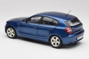 BMW 1 E87 Sydney Blu Kyosho 1:18 80430308600 Pressofusione — immagine 7 di 8