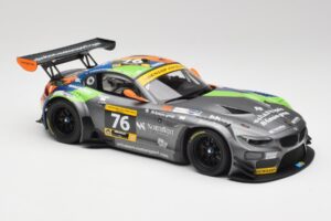BMW Z4 E89 GT3 #76 Schubert Motorsport Dubai 24 Hours 2014 Minichamps 1:18 151142376 Pressofusione — immagine 4 di 6