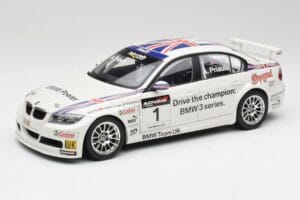 BMW E90 320si #1 A. Priaulx WTCC Champion 2006 Kyosho 1:18 80430429067 Pressofusione