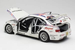 BMW E90 320si #1 A. Priaulx WTCC Champion 2006 Kyosho 1:18 80430429067 Pressofusione — immagine 5 di 8